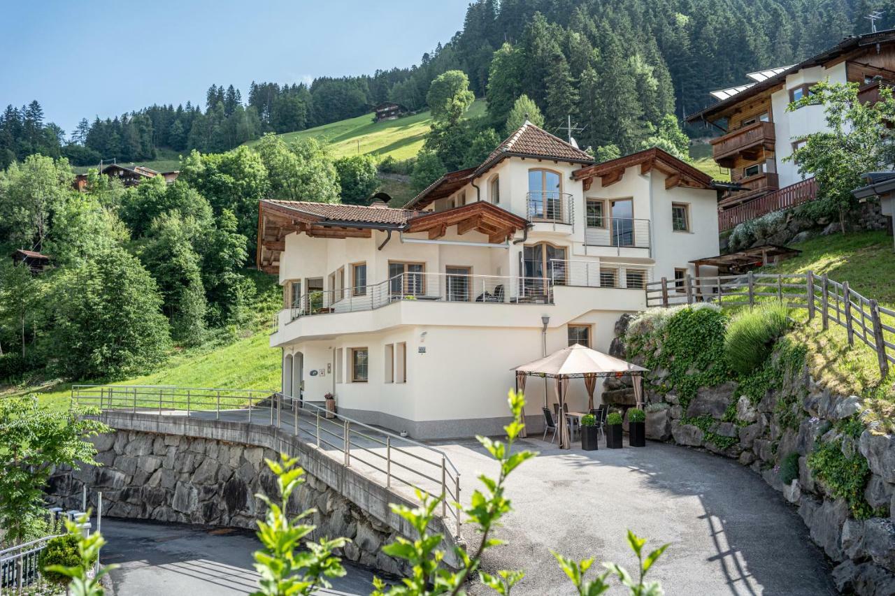 Monis Apartment Ramsau im Zillertal Exterior foto